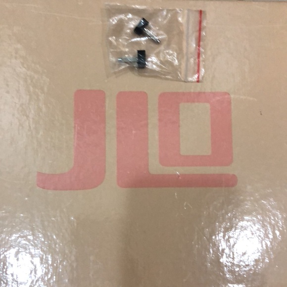 JLo Patent Leather Black Heels - Picture 4 of 6